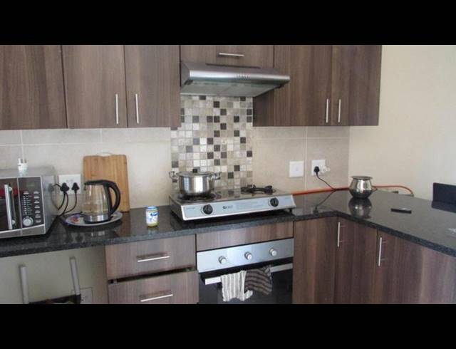 3 BEDROOM TOWNHOUSE FOR SALE IN MULBARTON